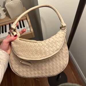 Thrifted Cream Woven Handbag